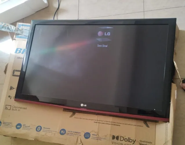 Vendo Tv LG 42 polegadas- Não é smart