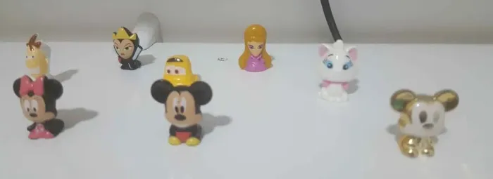 Coleção com 10 Disney Gogos