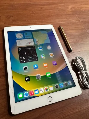 ipad apple 5ºgeração 32gb 4gb 9.7" chip sim 4g wi-fi bluetooth dourado cabo Pencil sylus u