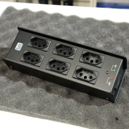 Régua com 6 Tomadas Santo Angelo RP6E Preto