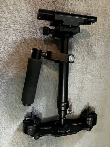 Estabilizador de Câmera - Steadycam S-40