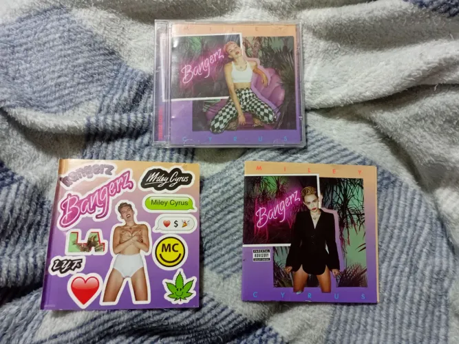 CD Miley Cyrus - Bangerz Deluxe