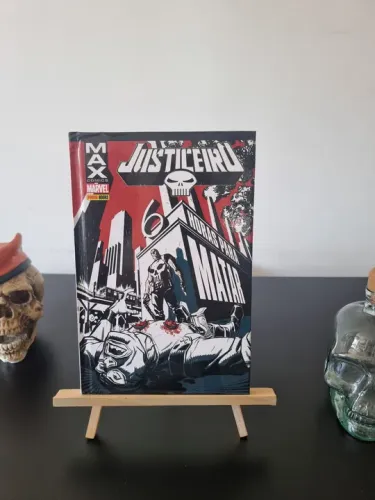 Justiceiro -6 horas para matar - HQ Capa Dura