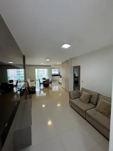 Apartamento para aluguel tem 135 metros quadrados com 3 quartos