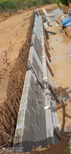 Pedreiro para execução de sua obra.