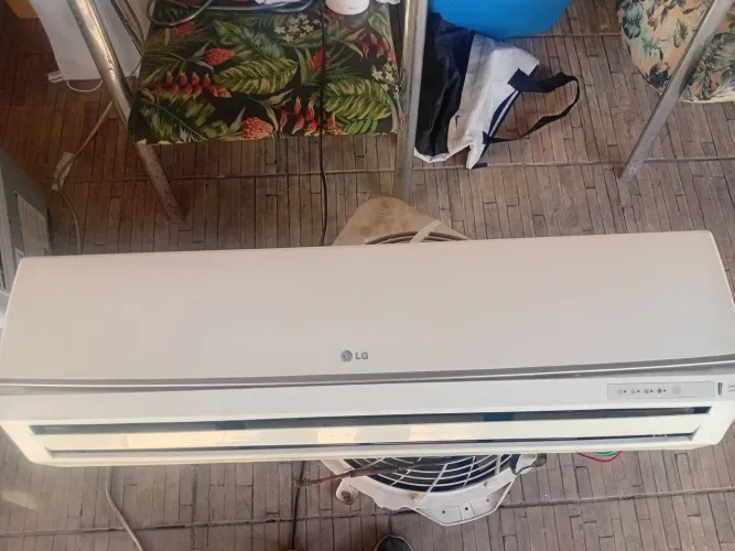 Vende-se ar acondicionado 12mil com tubulação e pronto pra instalar 