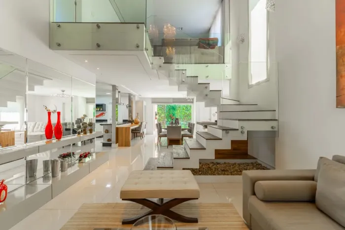 Casa no Condomínio La Villette, 03 Quartos, 04 Vagas, Quintal, São Braz, Curitiba.