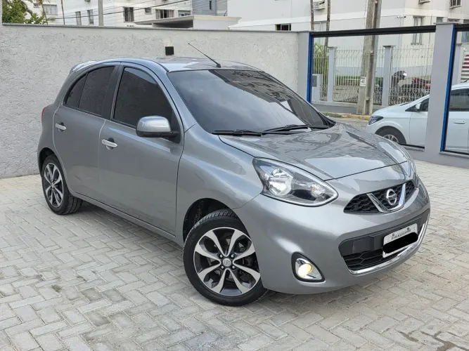 Nissan March SL 1.6 Flex 2015 