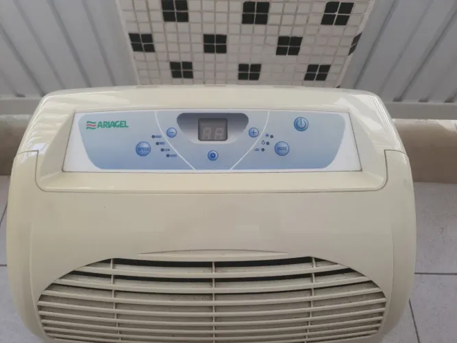 Ar-condicionado De'Longhi Ariagel AG100 - Quebrado