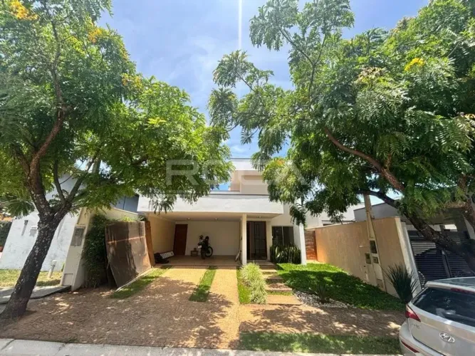 Casa espaçosa de 3 dormitórios à venda no Condomínio Parque Espraiado em São Carlos
