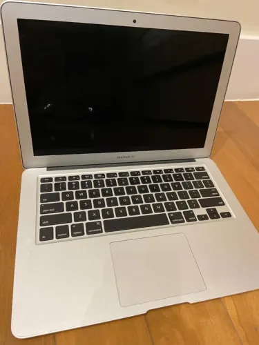 Macbook Air A1466 13'' Defeito
