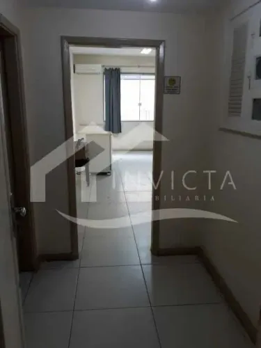 Excelente sala comercial no Centro do Rio.