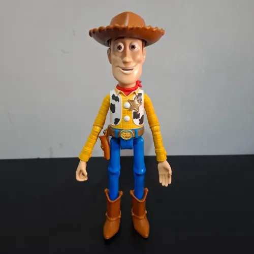 Boneco Toy Story 4 Woody falando português