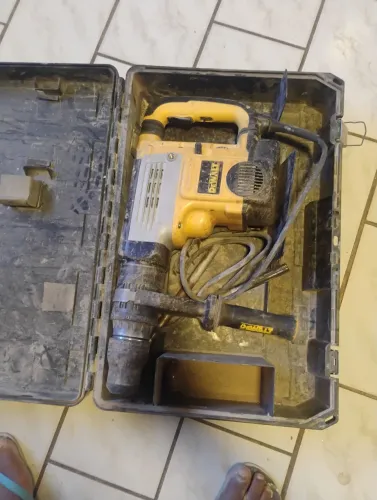 Vendo rompedor profissional de 10kg 