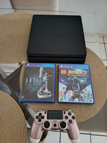 PS4 slim com 2 jogos