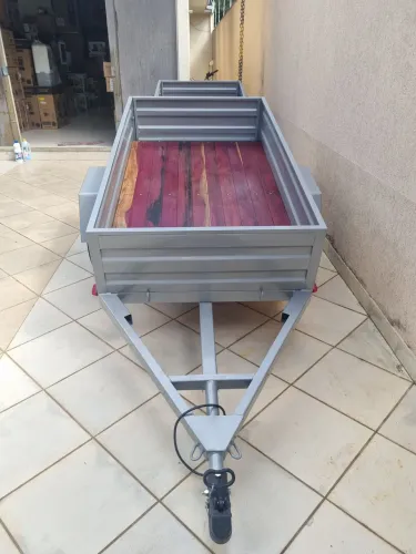 Carreta de reboque para transporte
