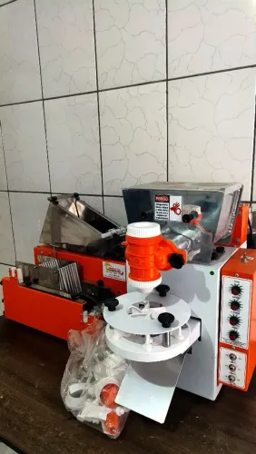 Máquina de Fazer Salgados e empanadora - compacta print