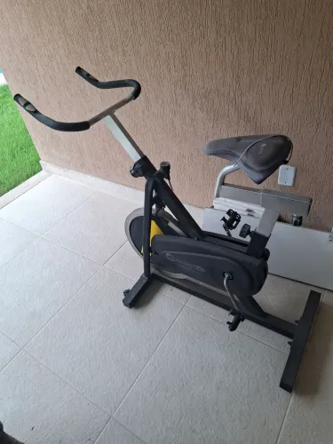 Vendo spinning bike/ ergométrica