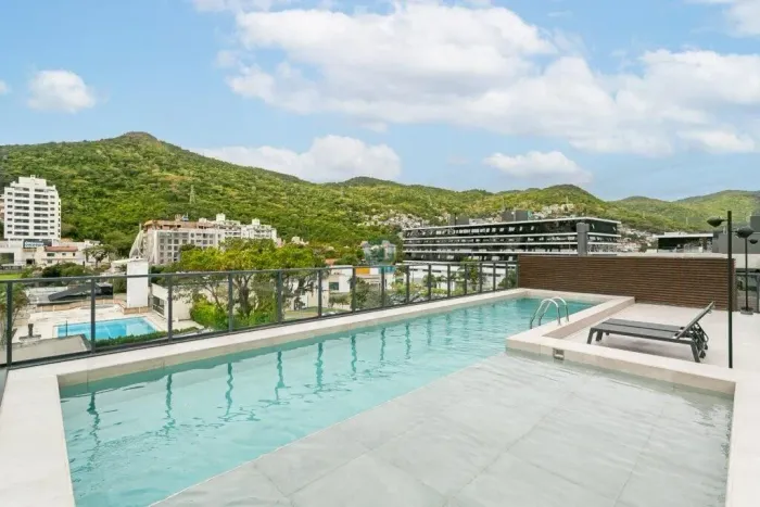 Alugo Studio mobiliado em Residencial Club completo, na SC 401, com 42,07m² no bairro Saco