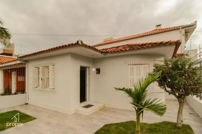 Sobrado com 3 dormitórios à venda, 283 m² - Centro - Pelotas/RS