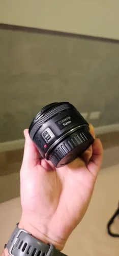 Canon EF 50mm f/1.8 STM.