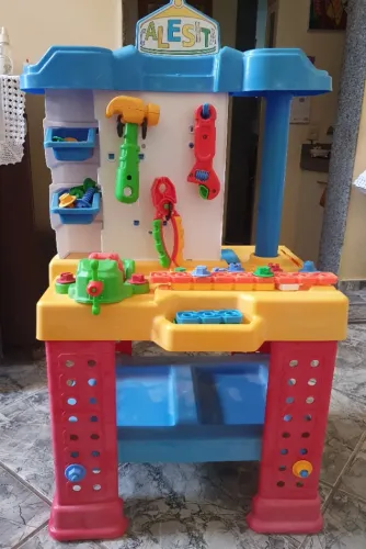 Bancada de ferramentas Infantil Calesita Completa com todas as ferramentas