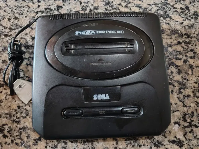 Mega Drive 3 com 10 jogos na memória + Everdrive