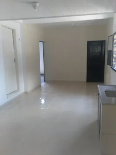 Apto Tipo Kitnet - (2 Quartos, Sala, Cozinha, WC, Garagem, Área Serviço) Al