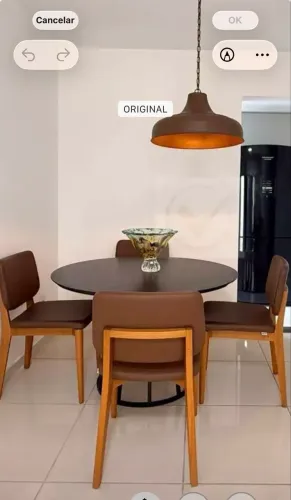 Mesa com 4 cadeiras