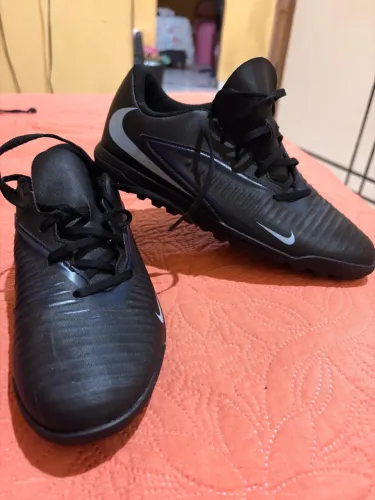 Chuteira Society Nike Phantom 6 Club