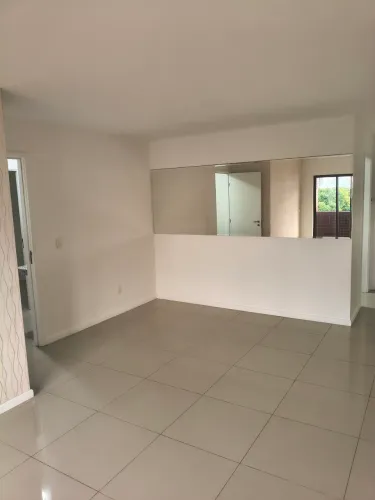 Alugo apartamento no condomínio Renaissence em frente a Viva Água