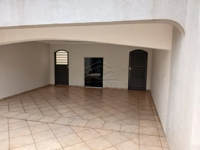 LINDA CASA COM 3 DORMITÓRIOS E COM SUITE COM BANHEIRA EM ÓTIMA LOCALIZAÇÃO DE BAURU/SP