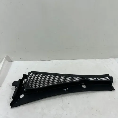 Grade Churrasqueira Peugeot 208 2018 A 2021 esquerdo Preto