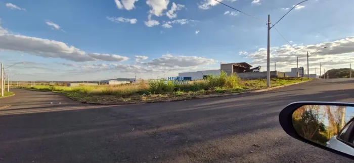 Terreno Industrial ou comercial a venda no bairro Santa Marina com mais de 250m2 em Cordei