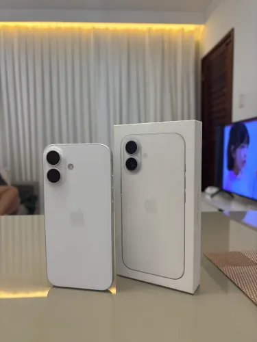 iPhone 16 Branco - 128 GB
