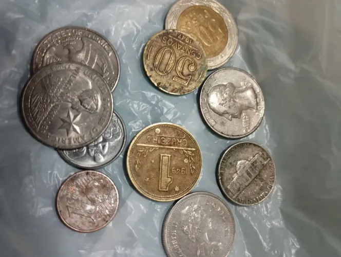 Vendo várias moedas antigas 