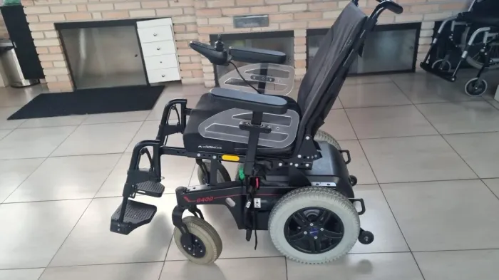 Cadeira de rodas motorizada Ottobock B4000