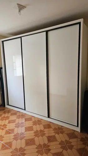 Guarda-roupa Spazio (usado em ótimo estado)