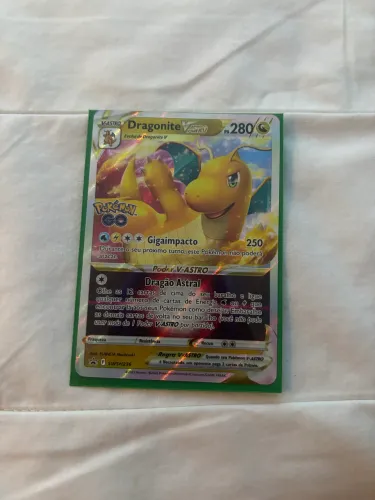 Carta Pokémon Dragonite V-ASTRO Holográfica