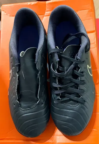 Chuteira Nike Society