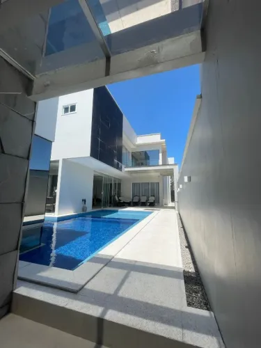 CASA ALTO PADRÃO EM CONDOMINIO PROXIMO A ORLA DE MACAPÁ