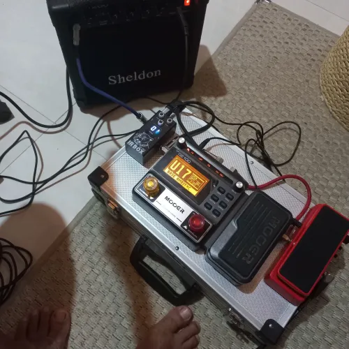 Vendo pedaleira mooer ge 100 + ir box + joio wha wha