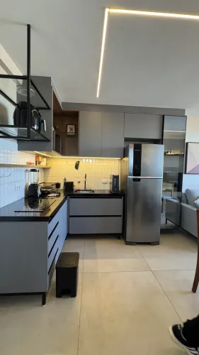 A 5 minutos do shopping Rio Mar Papicu ! É entrar e morar: compacto totalmente equipado en