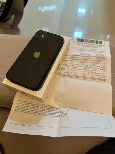 iPhone 11 64GB preto