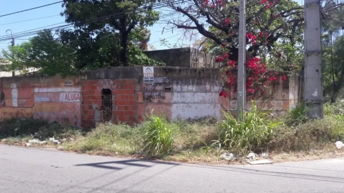 EXCELENTE TERRENO