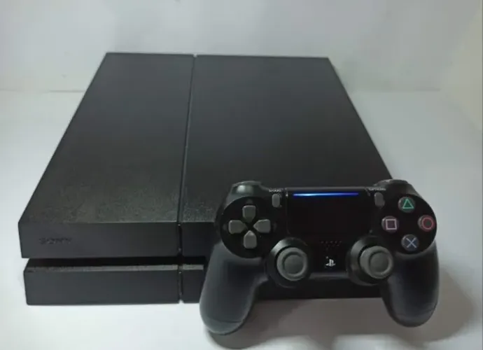 ? PS4 500GB + Controle + Todos os Cabos | Ótimo Estado | R$ 1.250