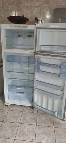 Geladeira continental 2 portas - Nao funciona ( quebrada ) 