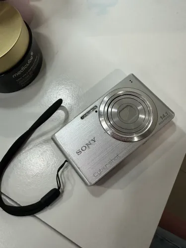 Cybershot camera dsc w610 14.1mp