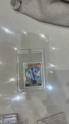 FIGURINHA EXTRA STICKER LIONEL MESSI OURO COPA DO MUNDO 2026