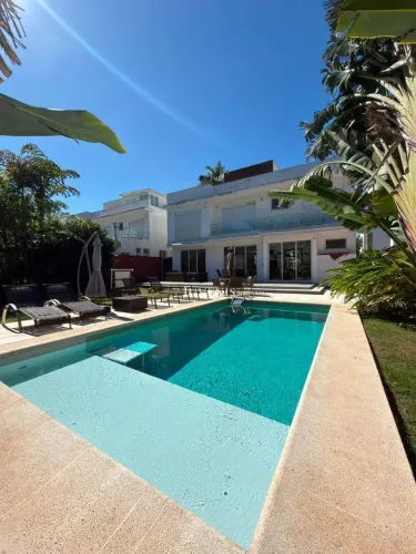 Casa com 4 dormitórios, 400 m² - venda por R$ 5.500.000 ou aluguel por R$ 30.225/mês - Mar